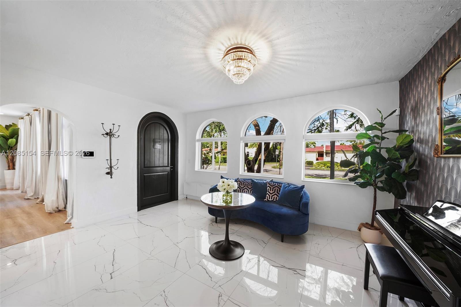 5237 La Gorce Drive — Photo 3