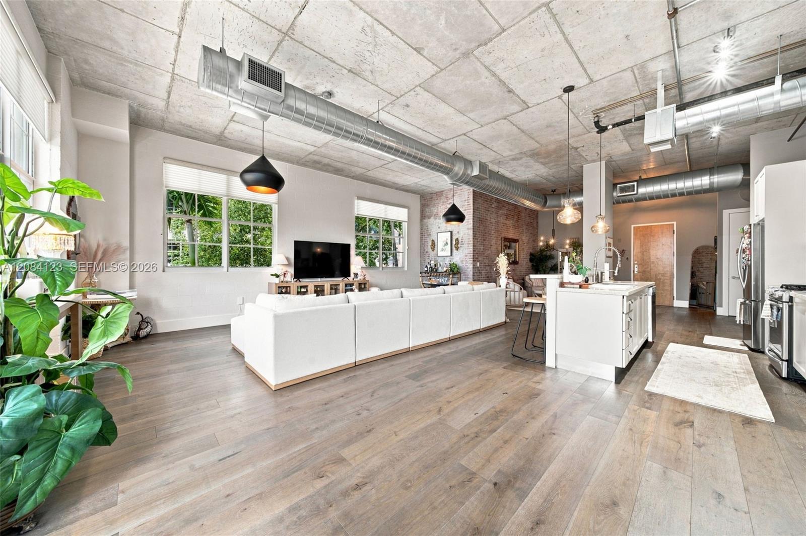 410 NW 1st Ave # 202 — Photo 3
