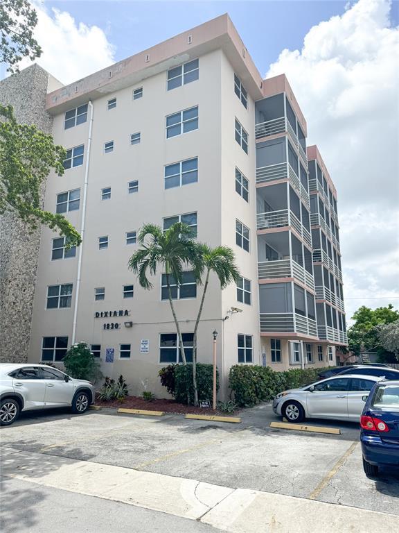1830 Dixianna Street # 201, Hollywood FL 33020