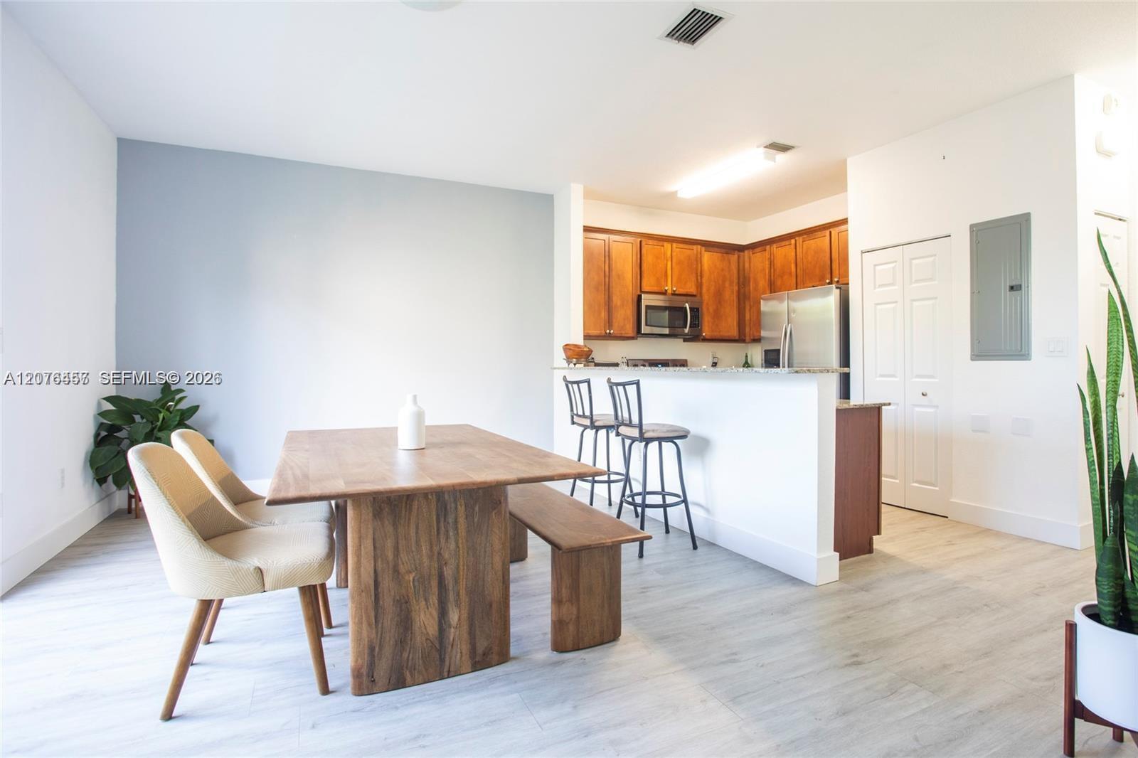 8925 SW 18th St # 404 — Photo 3