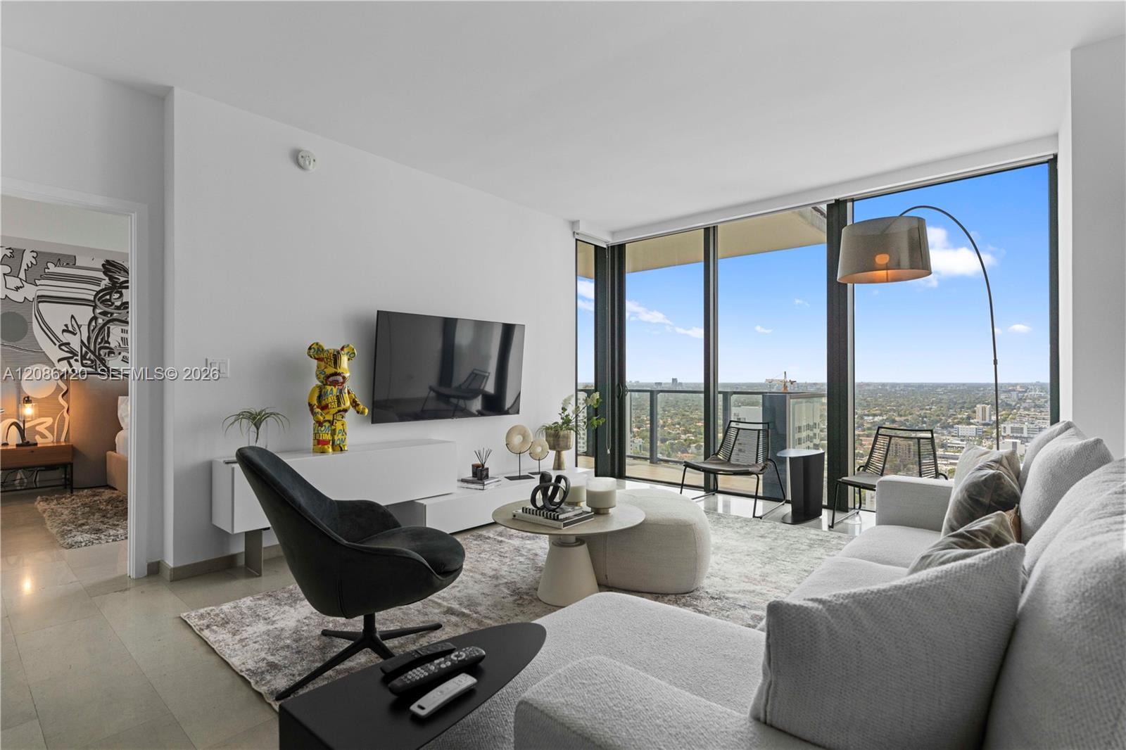 88 SW 7th St # 2906 — Photo 4
