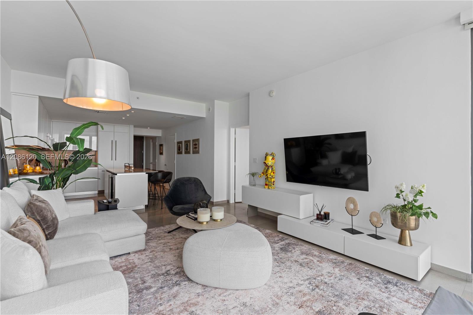 88 SW 7th St # 2906 — Photo 5