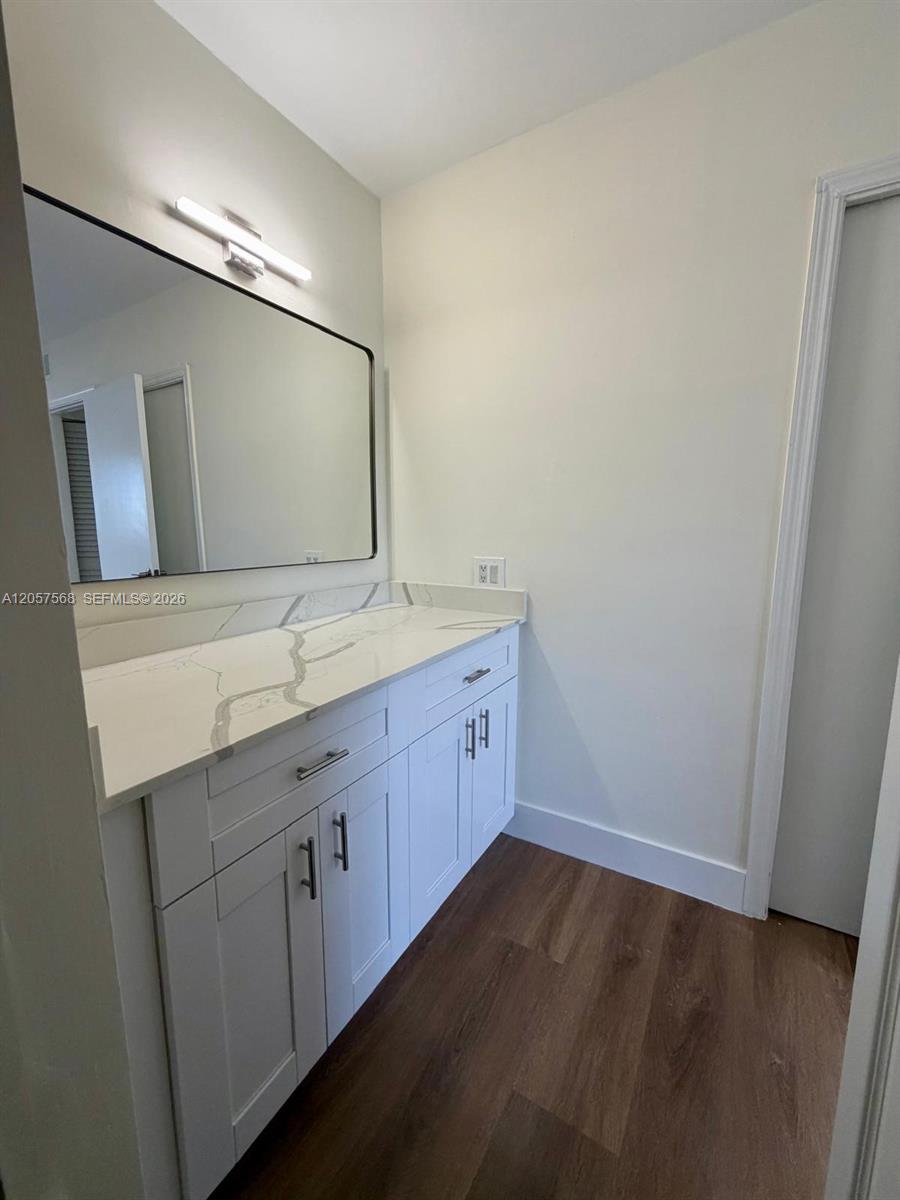 3690 N 56th Ave # 906 — Photo 5