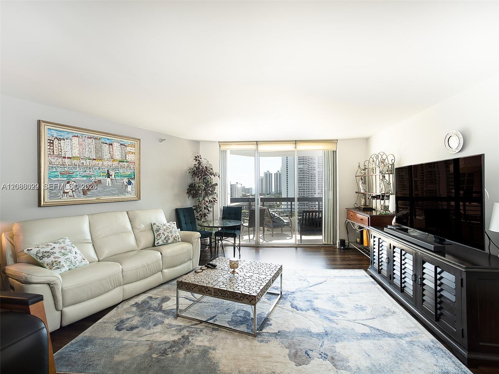3500 Mystic Pointe Dr # 1607 — Photo 3