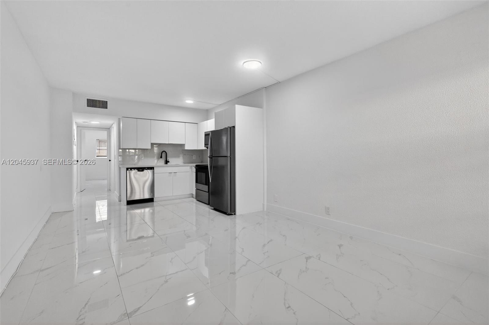 1740 Funston ST # 6 — Photo 5