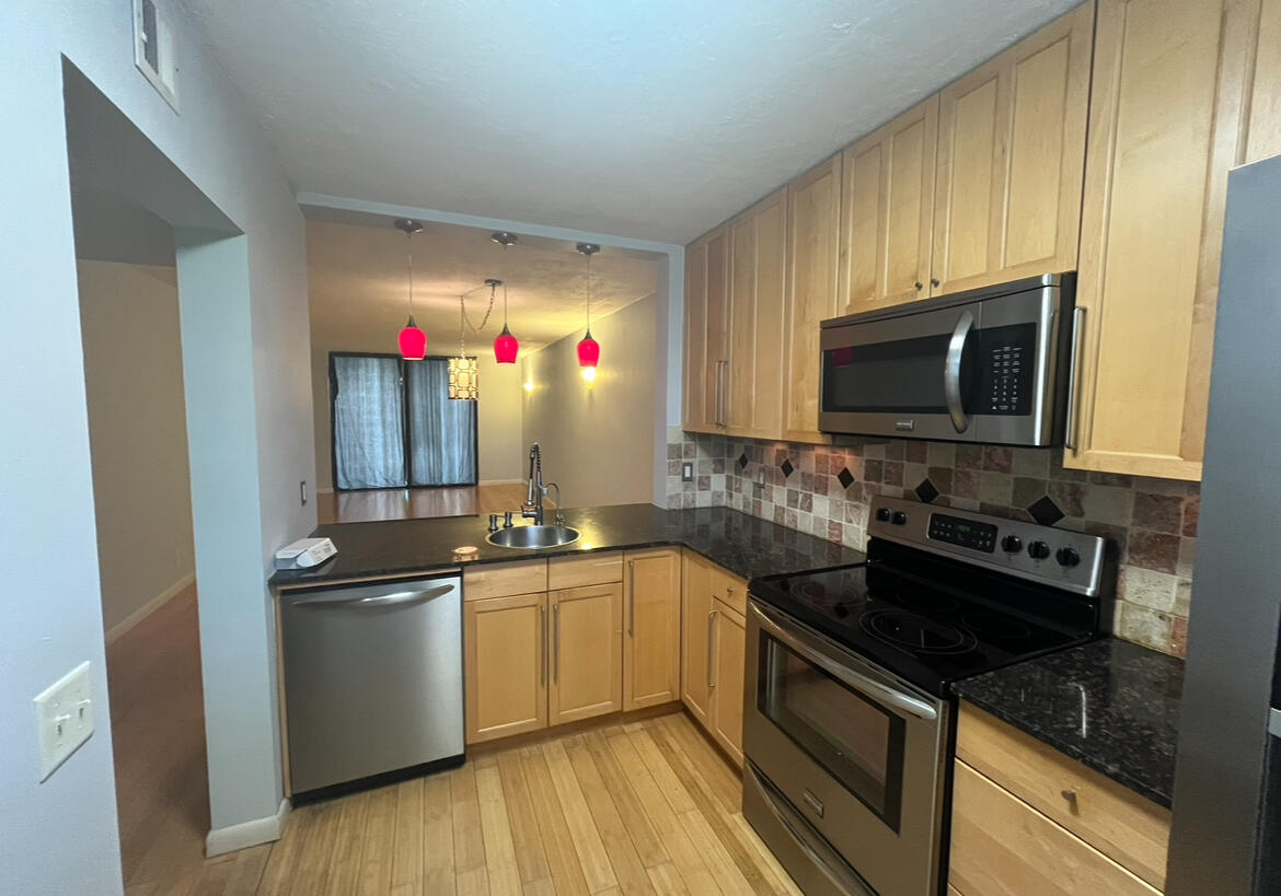 114 LAKE EMERALD Drive # 401 — Photo 5