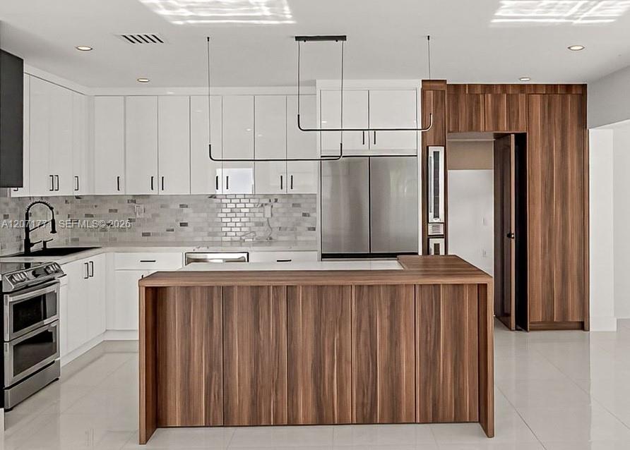 2180 SW 20th St View 1