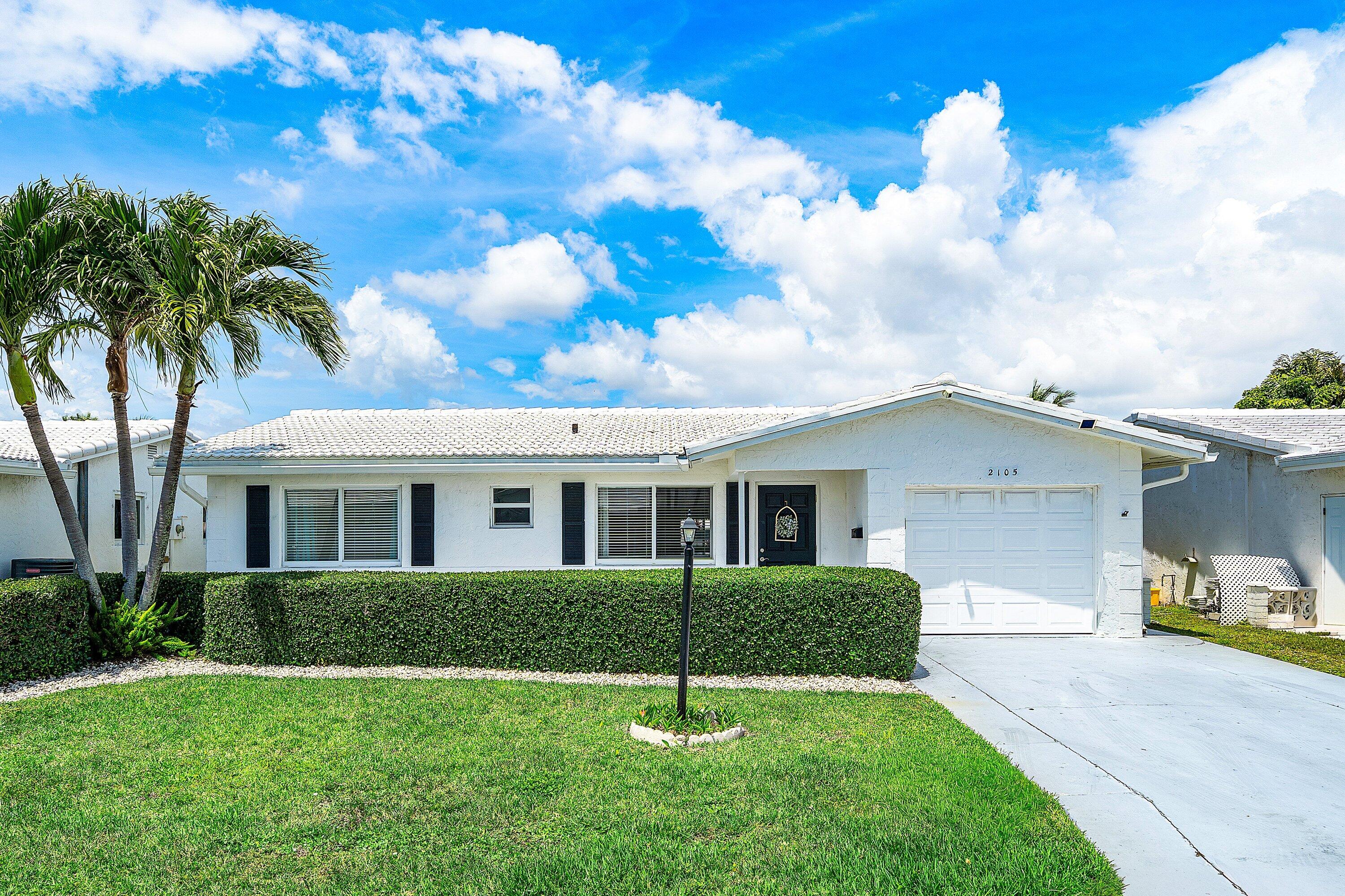 2105 SW 14th Place, Boynton Beach FL 33426