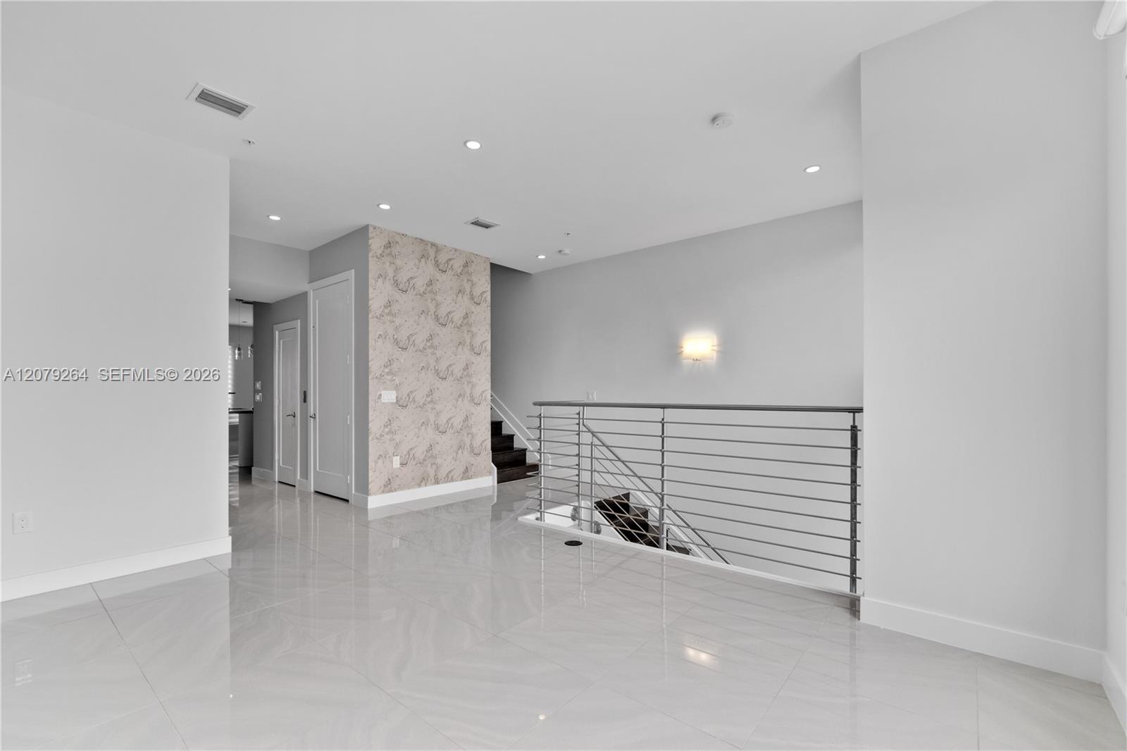 10517 NW 66th St — Photo 5