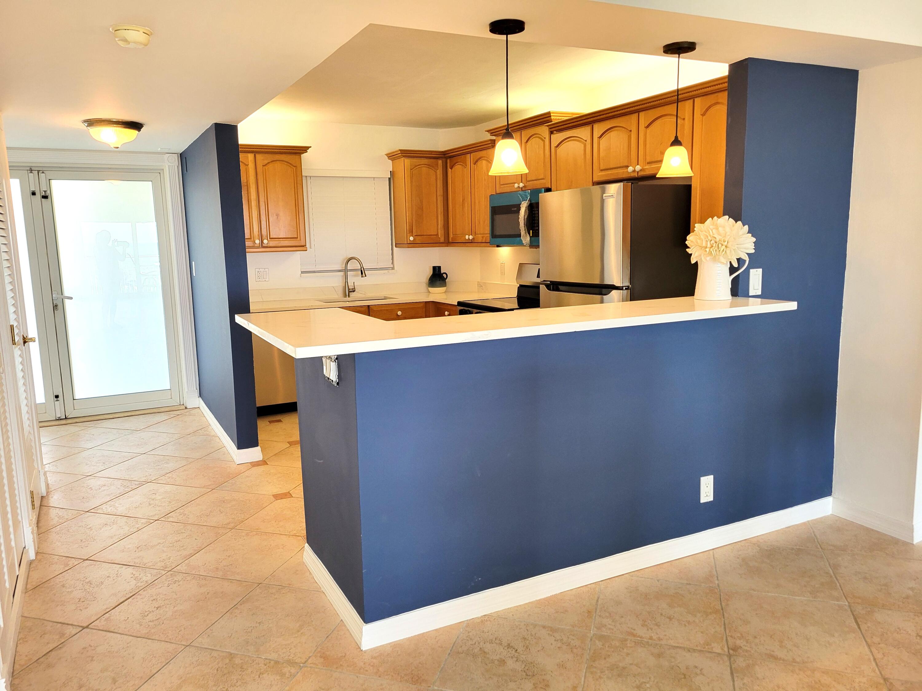 328 N OCEAN Boulevard # 607 — Photo 3