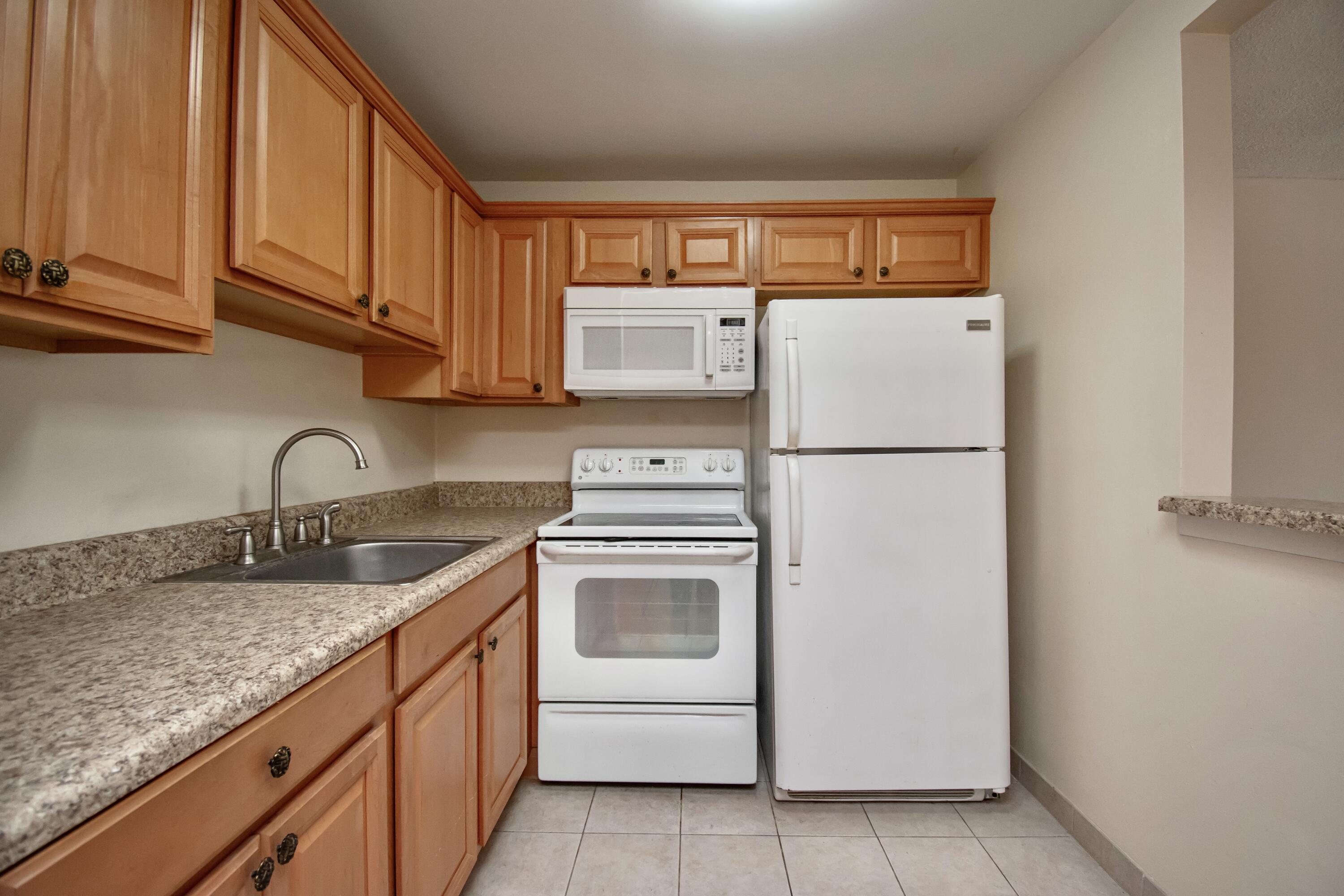 197 Andover H — Photo 2