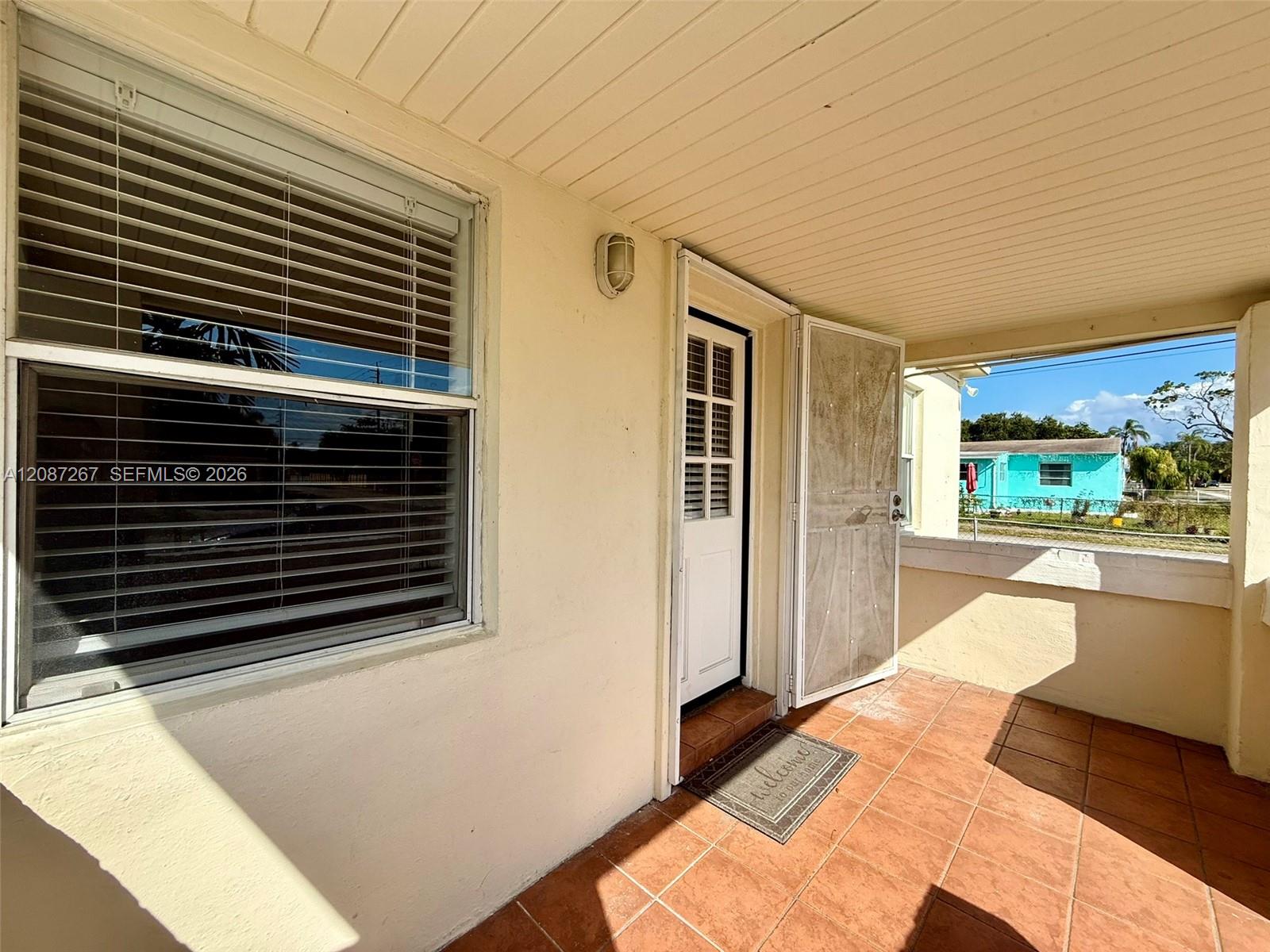 2403 Scott St # A — Photo 2
