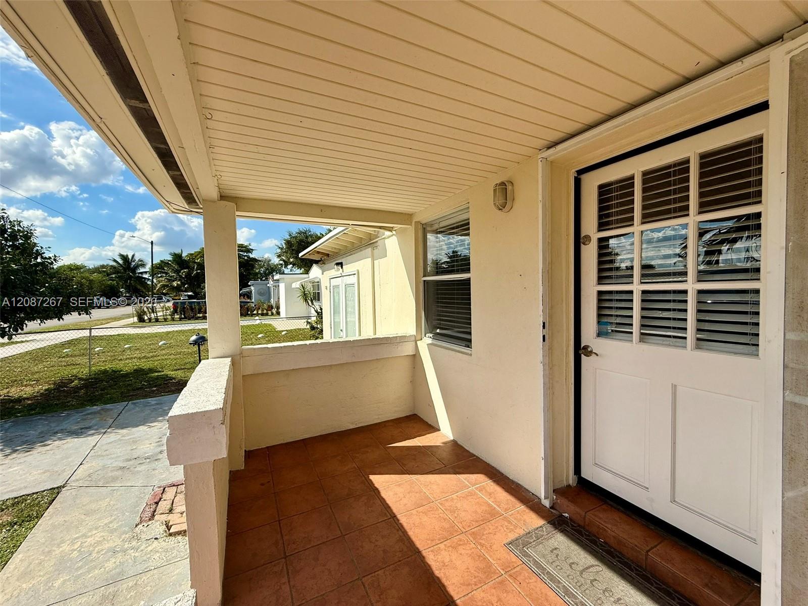 2403 Scott St # A — Photo 3