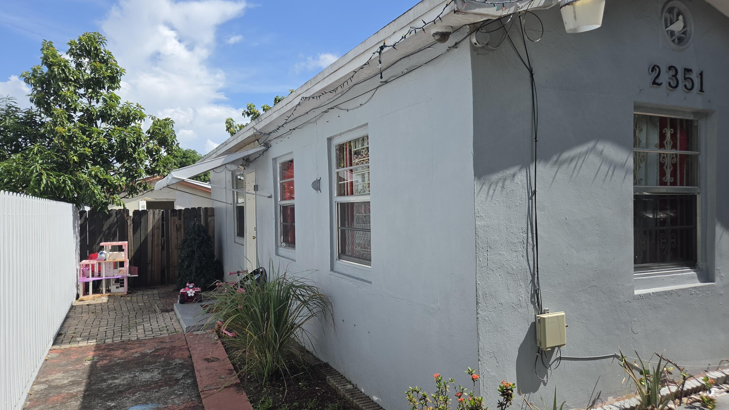 2351 NW 104TH Terrace — Photo 4