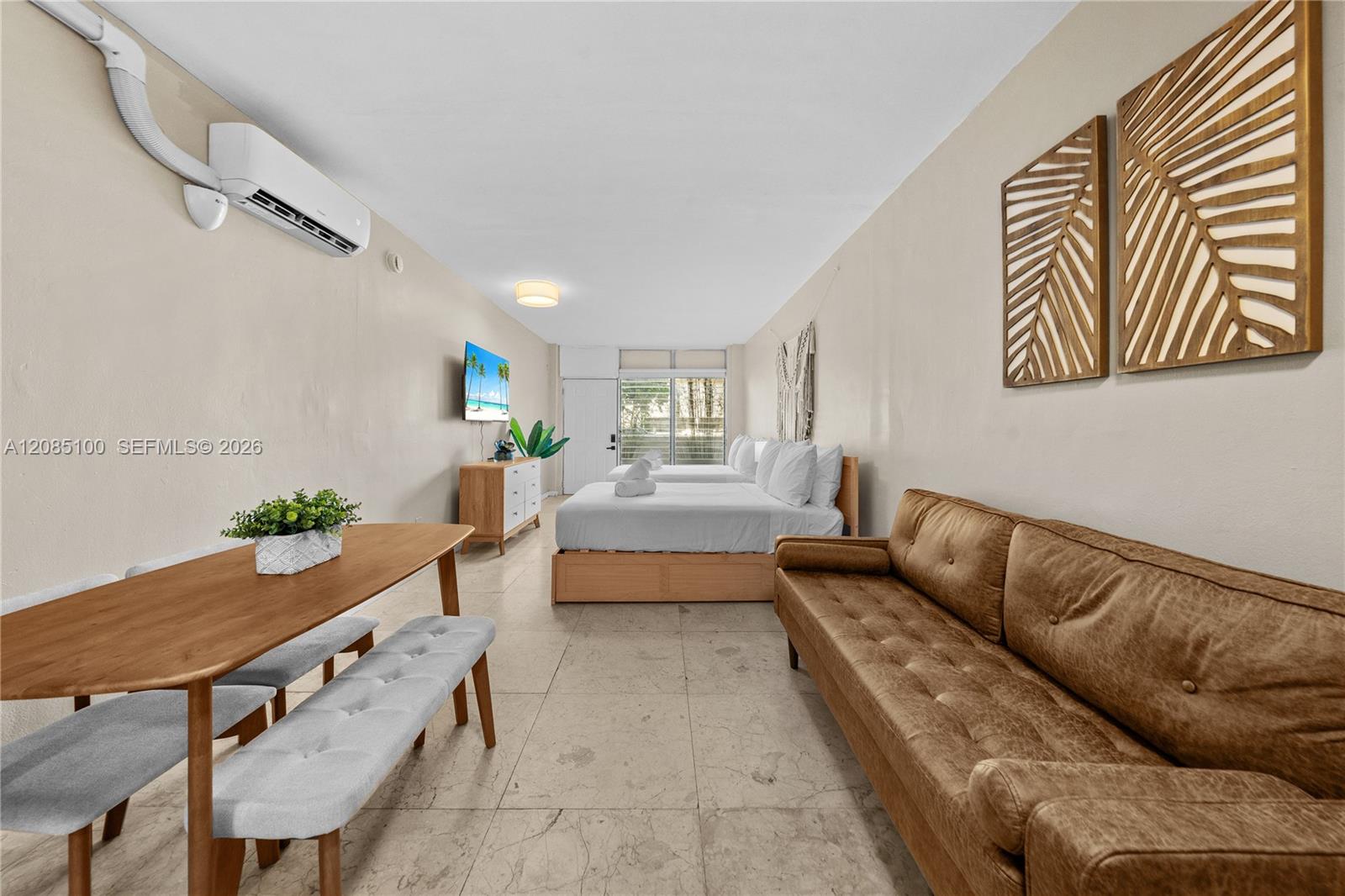 1685 Jefferson Ave # 6 — Photo 3