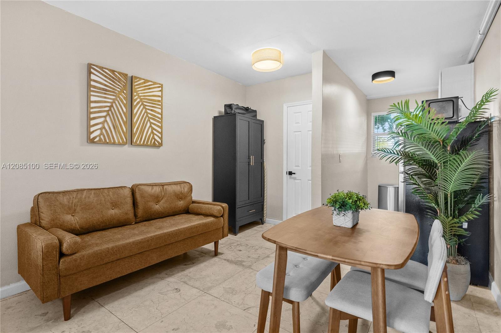 1685 Jefferson Ave # 6 — Photo 4