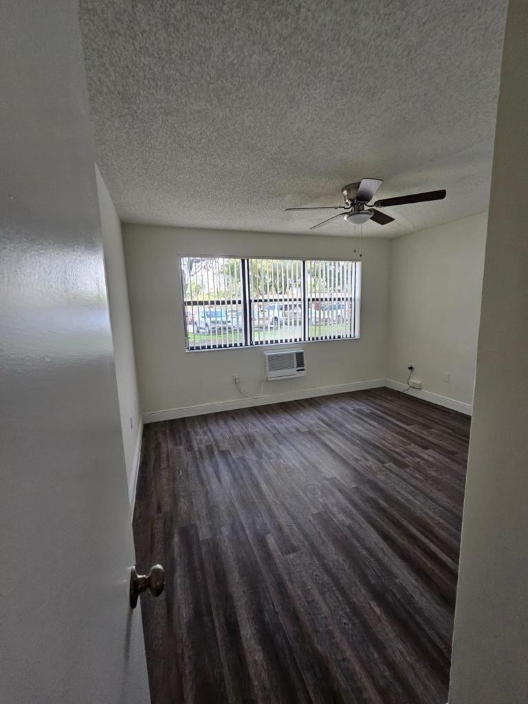 18335 NW 68 Avenue # 323A — Photo 3