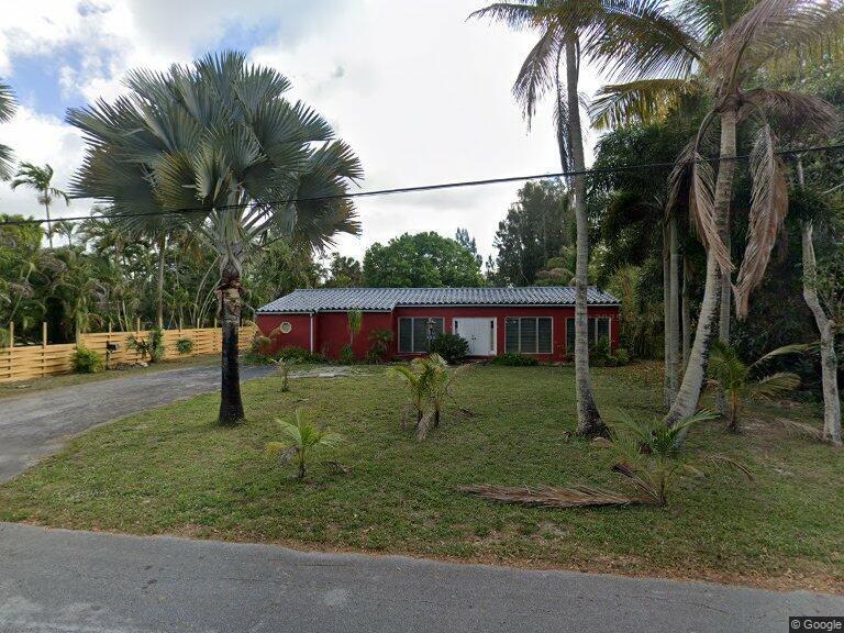 300 Bayberry Drive, Plantation FL 33317
