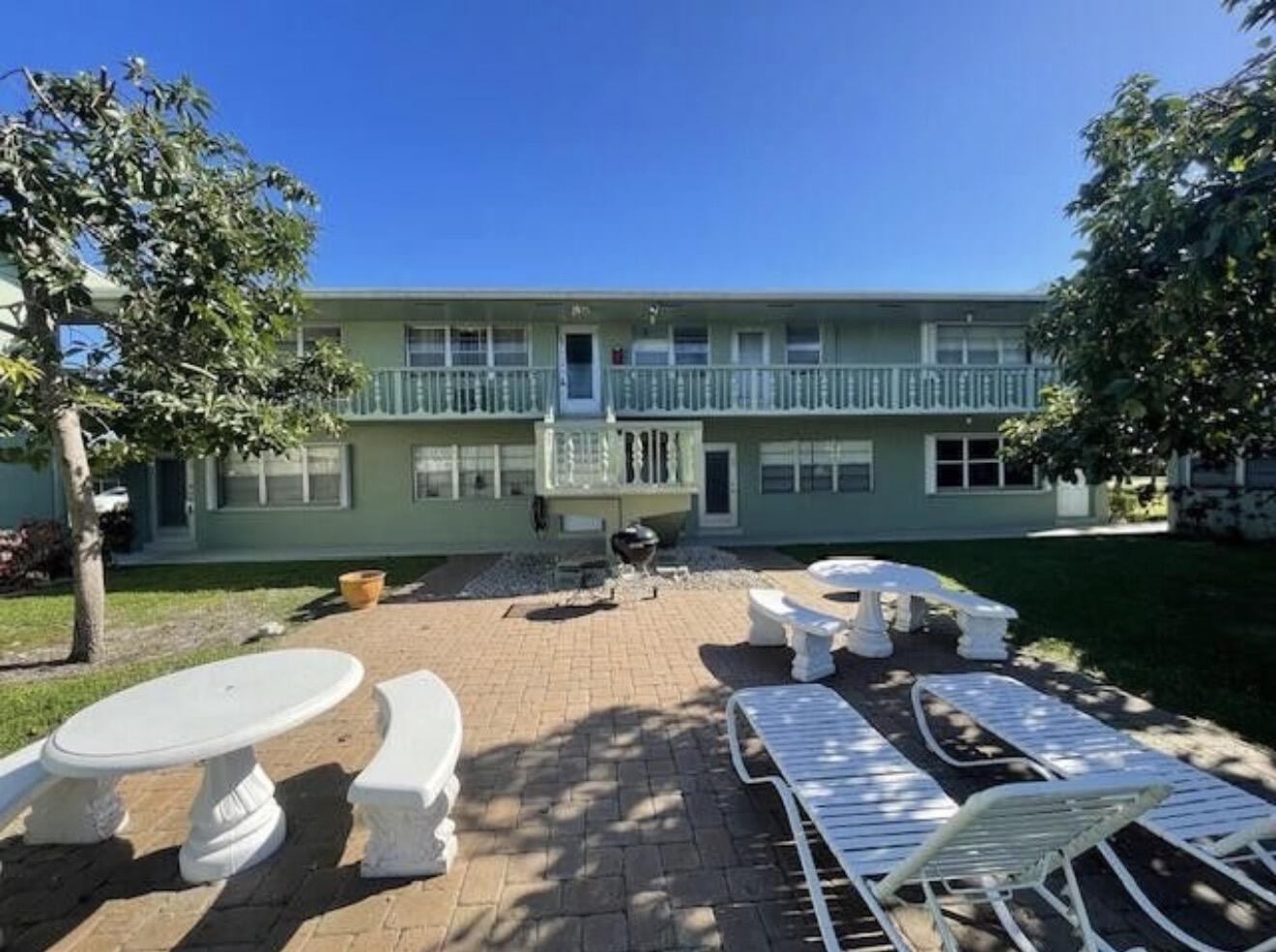 66 Easthampton C # C, West Palm Beach FL 33417