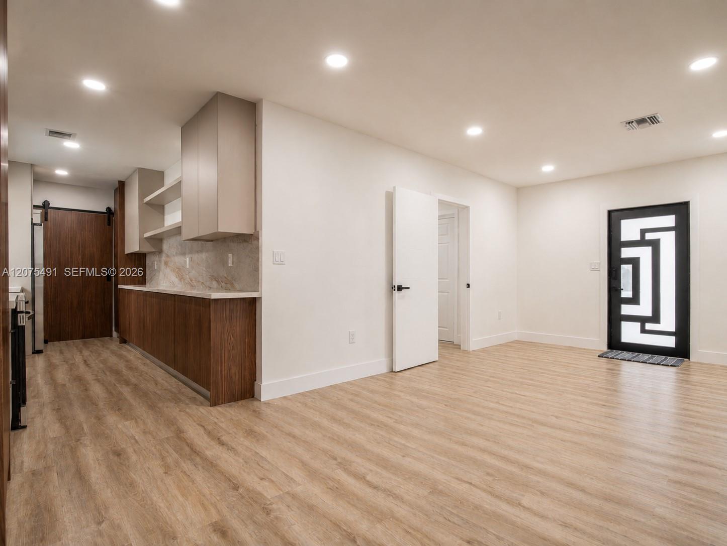4212 SW 98th Ave — Photo 5
