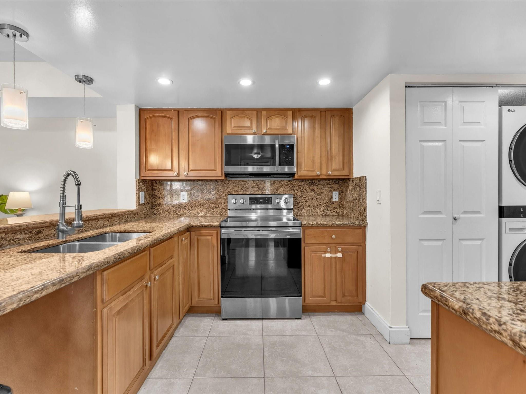 9022 W Atlantic Boulevard # 213, Coral Springs FL 33071