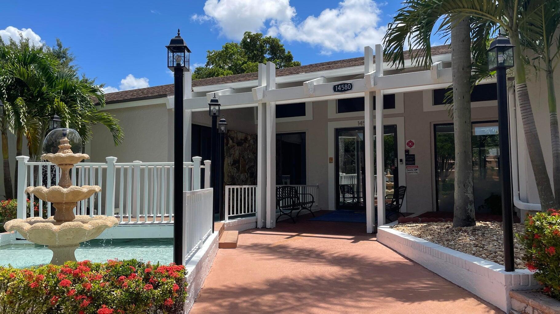 14575 BONAIRE Boulevard # 309 — Photo 4