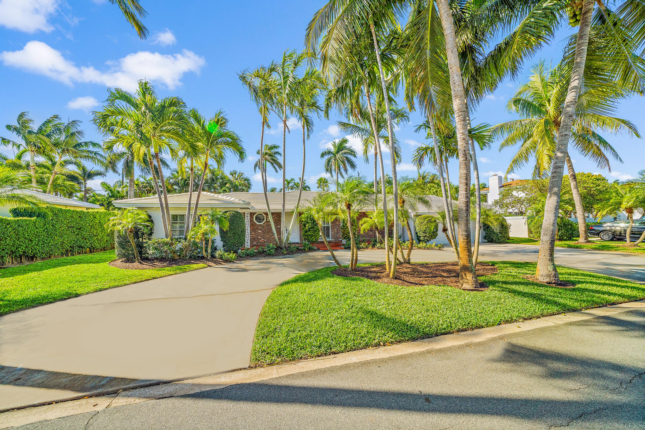210 Russlyn Drive, West Palm Beach FL 33405