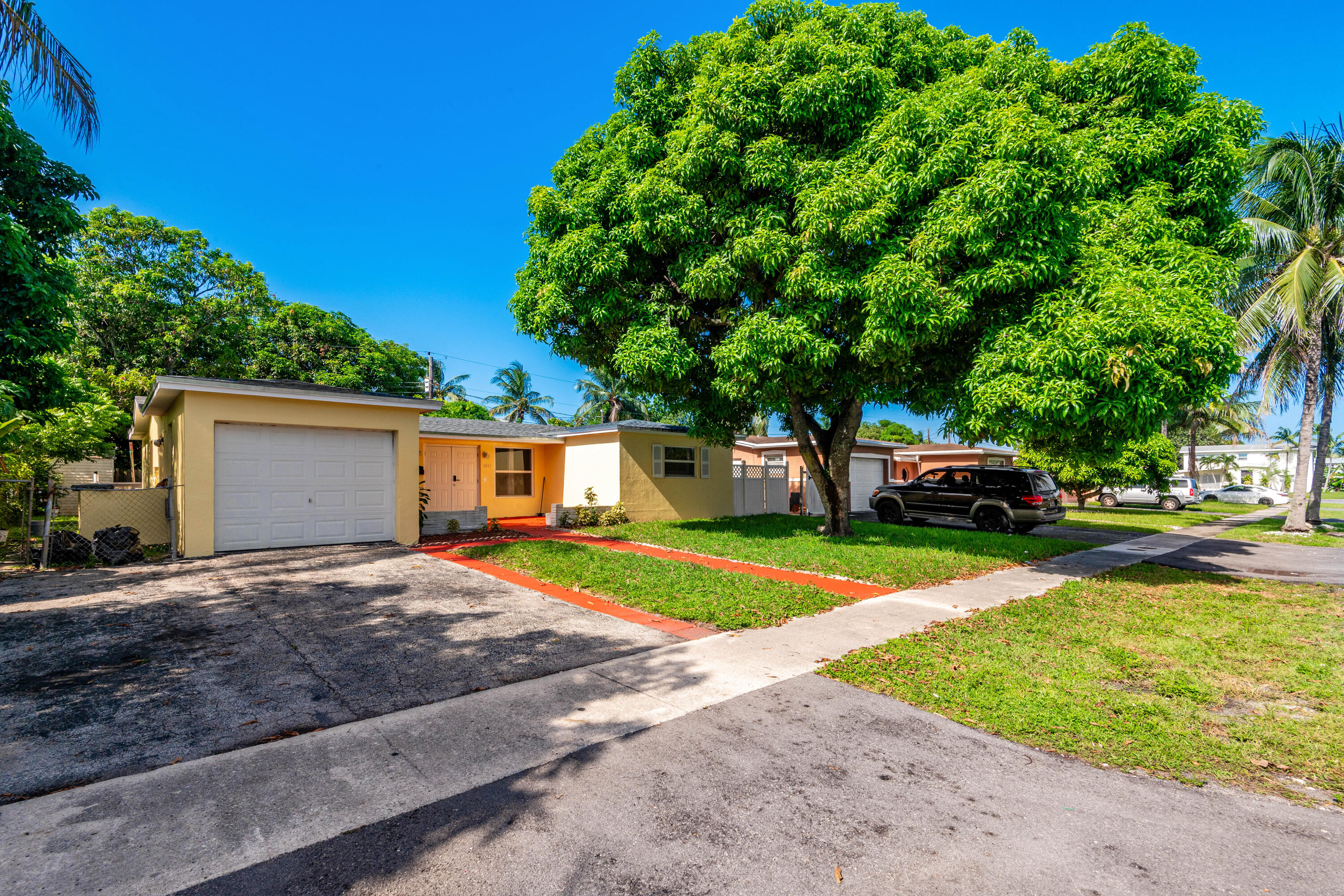 3611 NW 40TH Court, Lauderdale Lakes FL 33309
