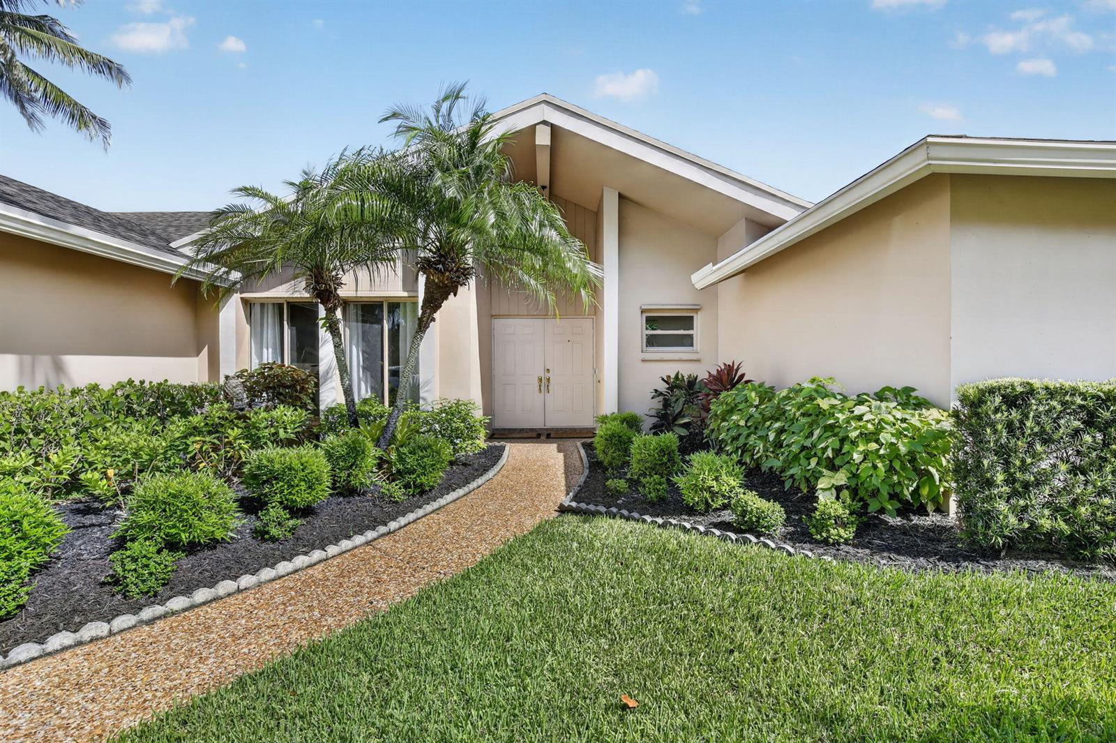9821 SW 1ST Court, Plantation FL 33324