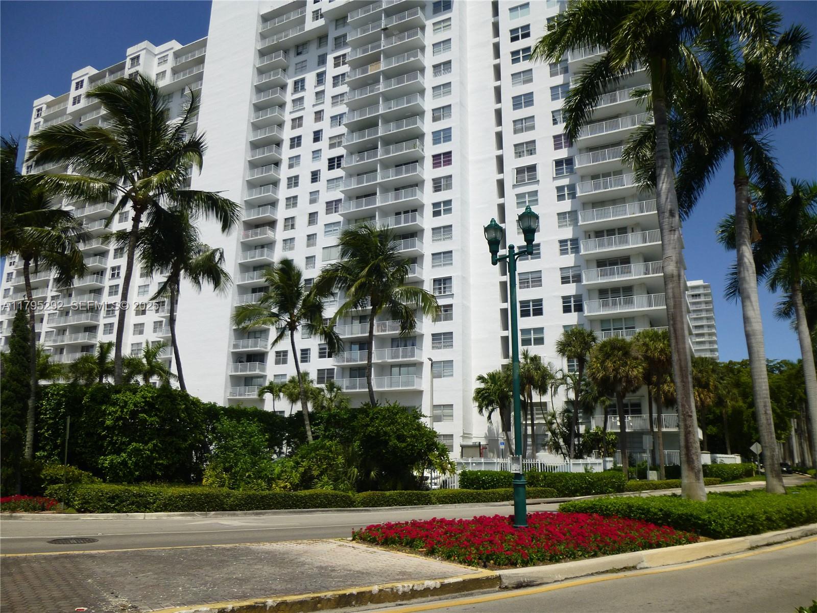 2801 NE 183rd St # 1507W, Aventura FL 33160