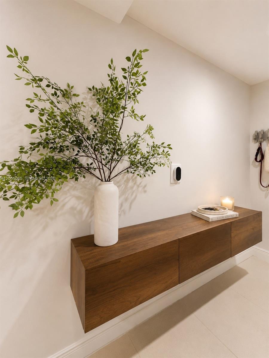 185 SW 7th St # 2503 — Photo 4