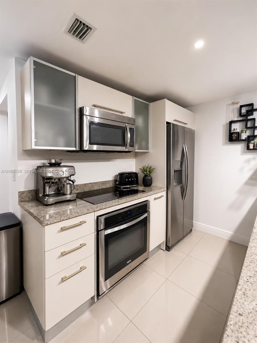 185 SW 7th St # 2503 — Photo 5