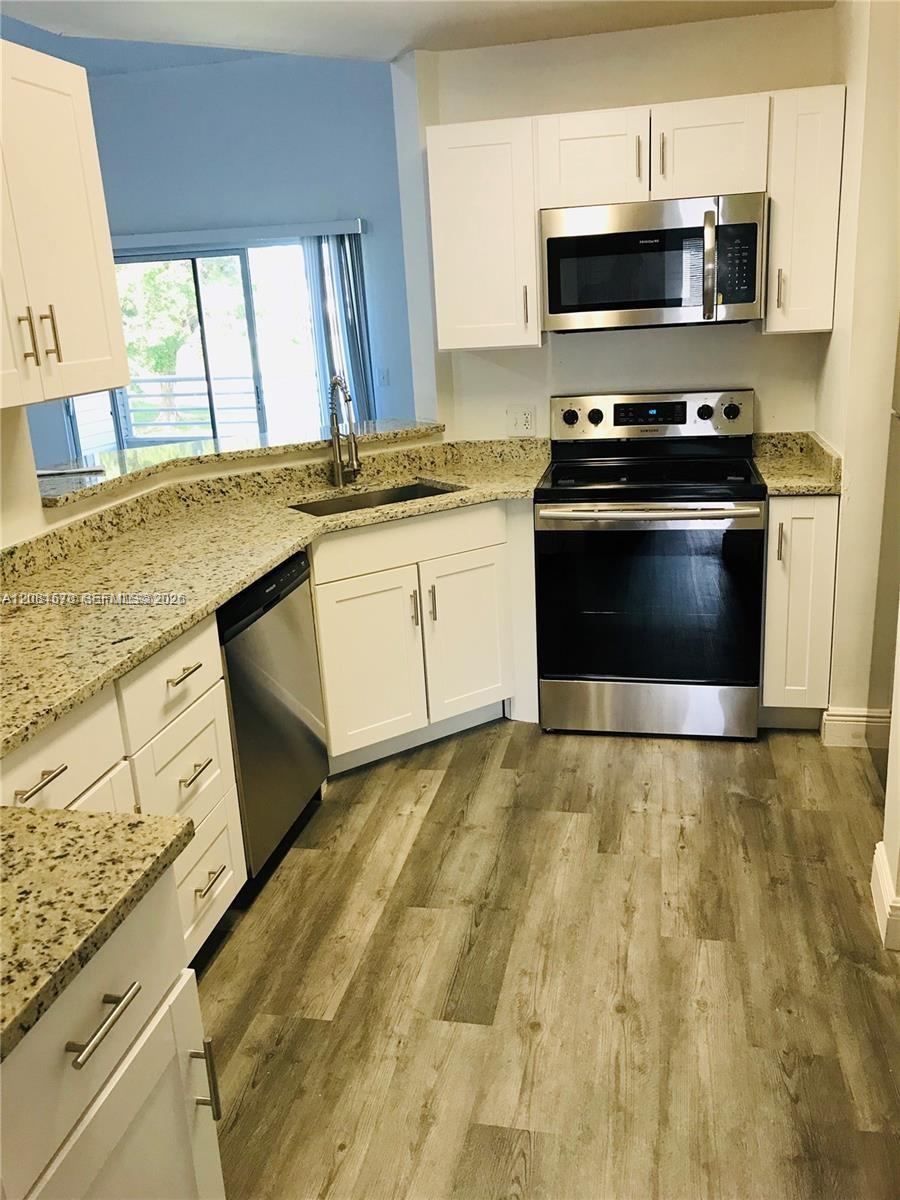 3437 NW 44th St # 204 — Photo 3