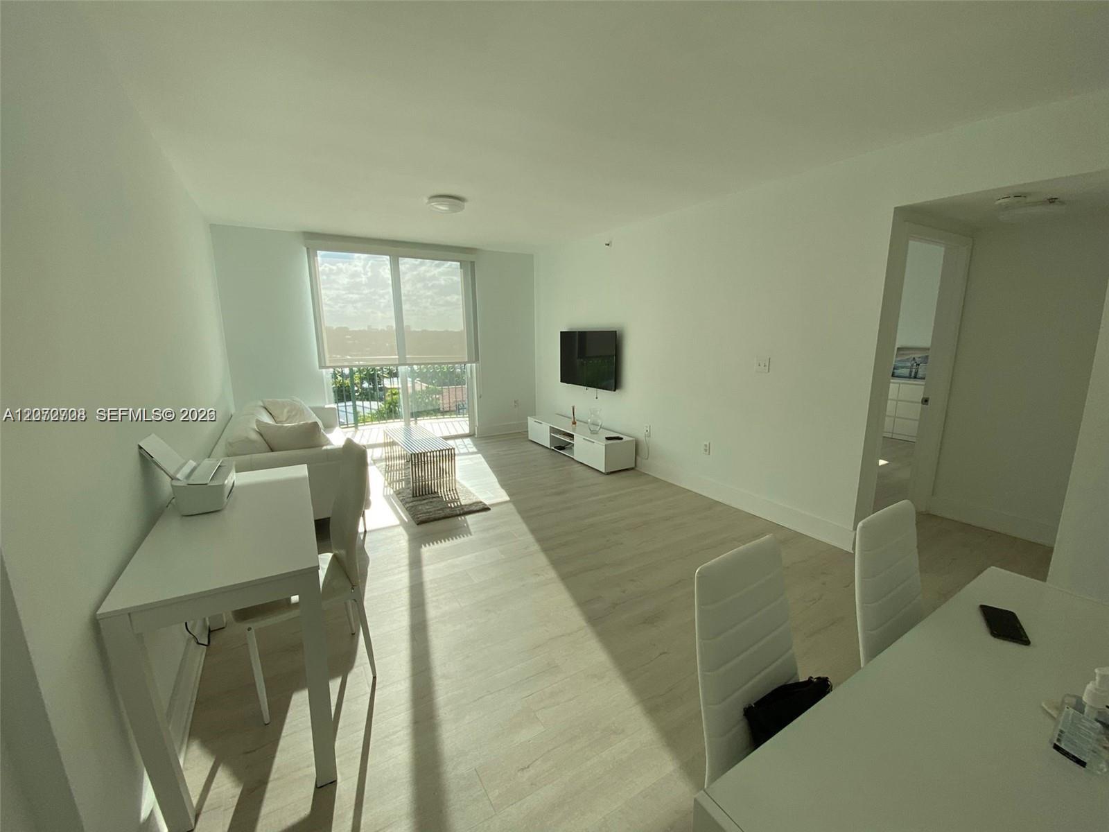 8888 Collins Ave # 512 — Photo 2