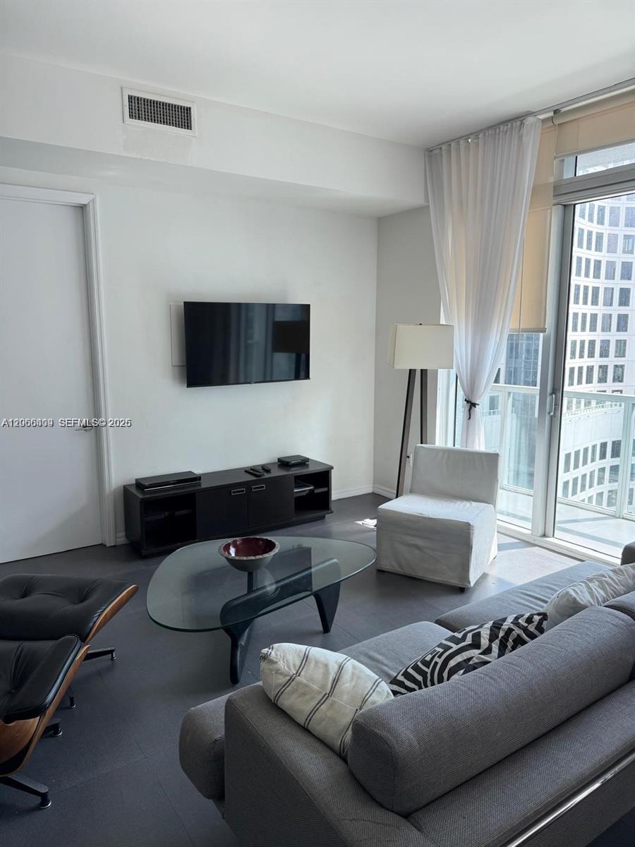 55 SE 6th St # 4102 View 12