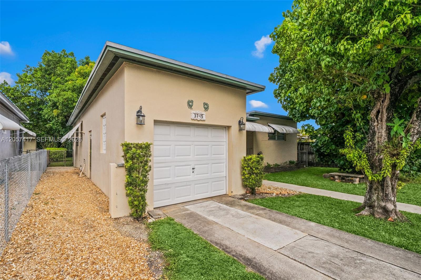3745 SW 62nd Ct, Miami FL 33155