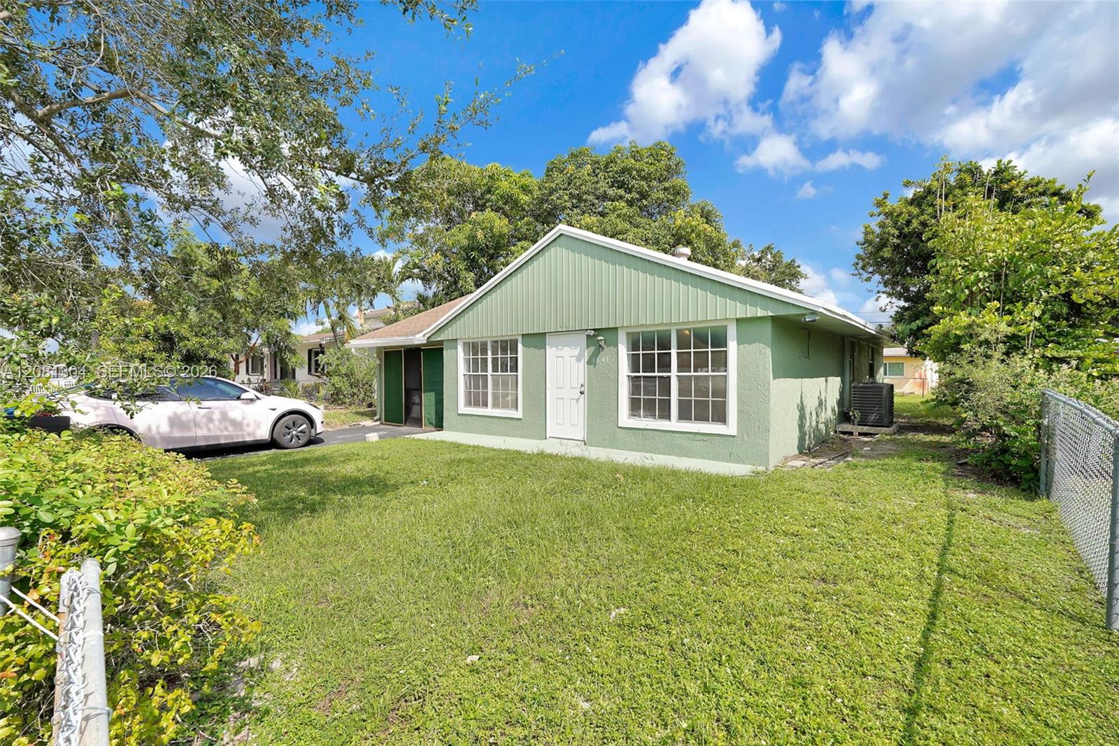 3541 NW 7th Pl # 3541 — Photo 3