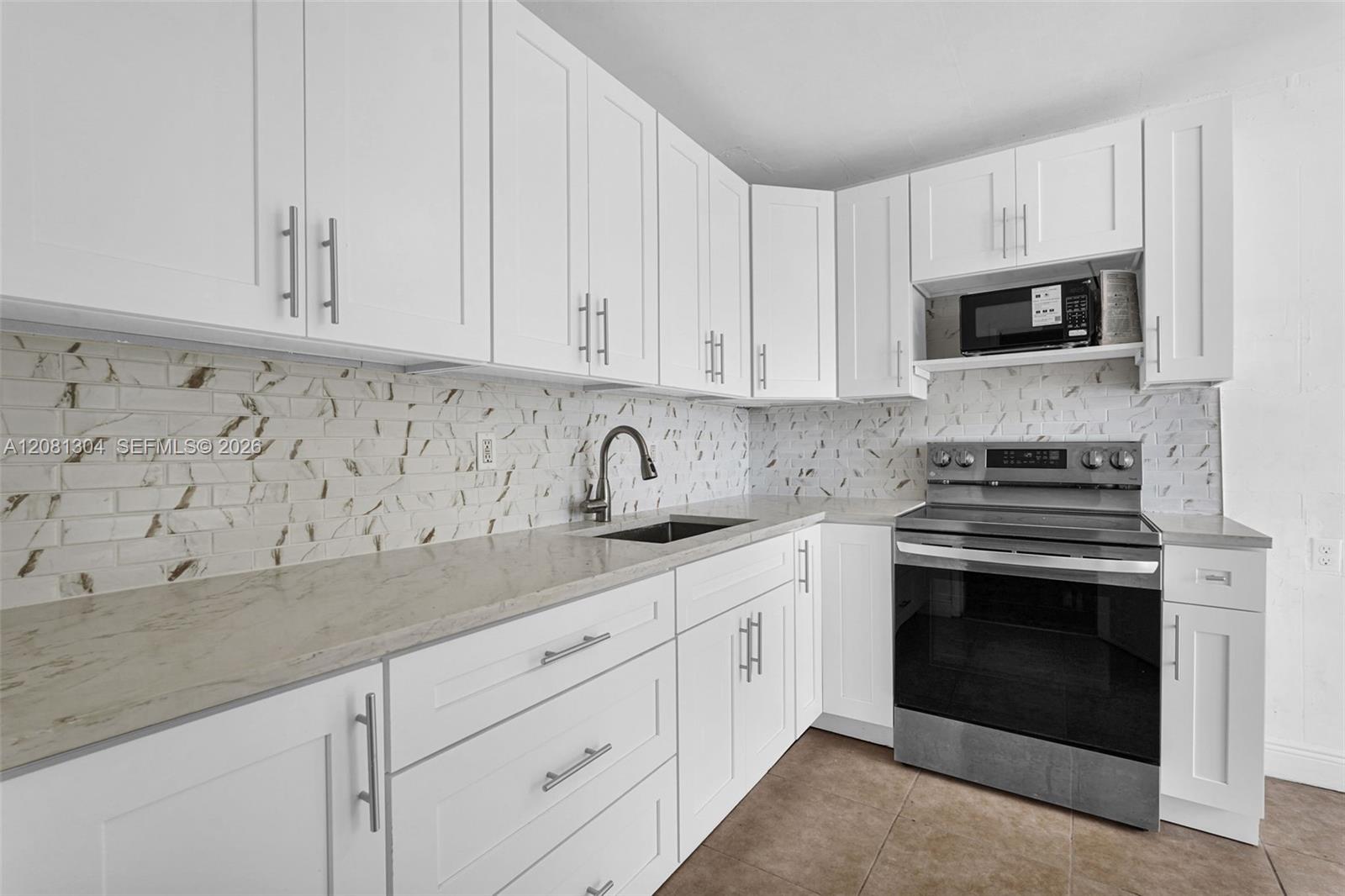 3541 NW 7th Pl # 3541 — Photo 4