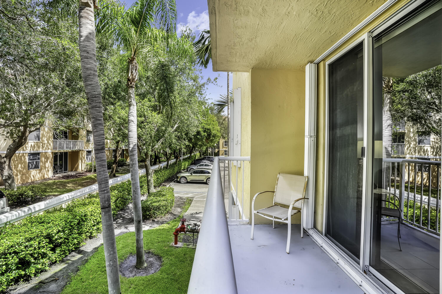 609 E SHERIDAN Street # 208, Dania Beach FL 33004