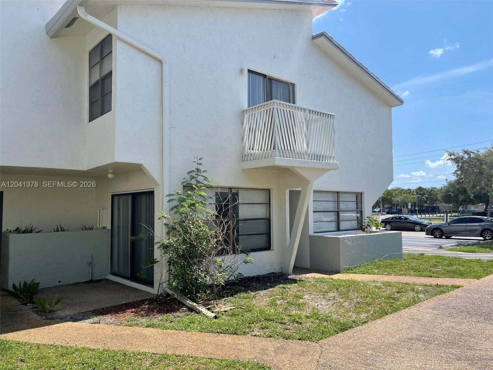2580 Coral Springs Dr # 2580 — Photo 5