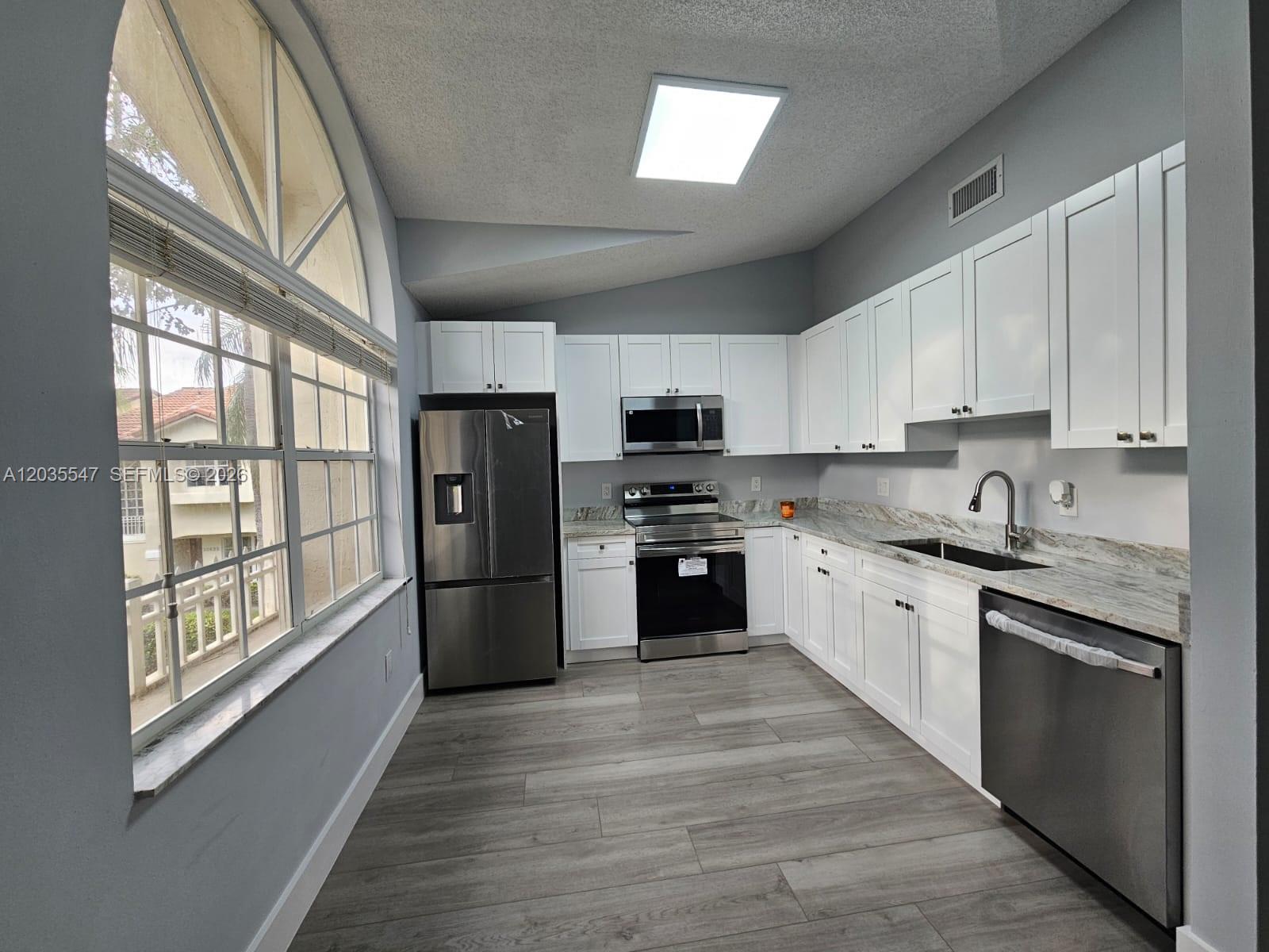 10823 NW 3rd Ct # B12U, Pembroke Pines FL 33026