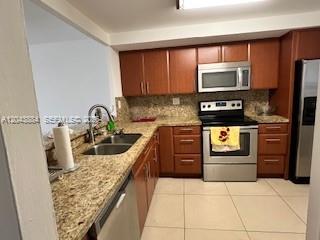 1100 NE 191st St # 24E — Photo 2