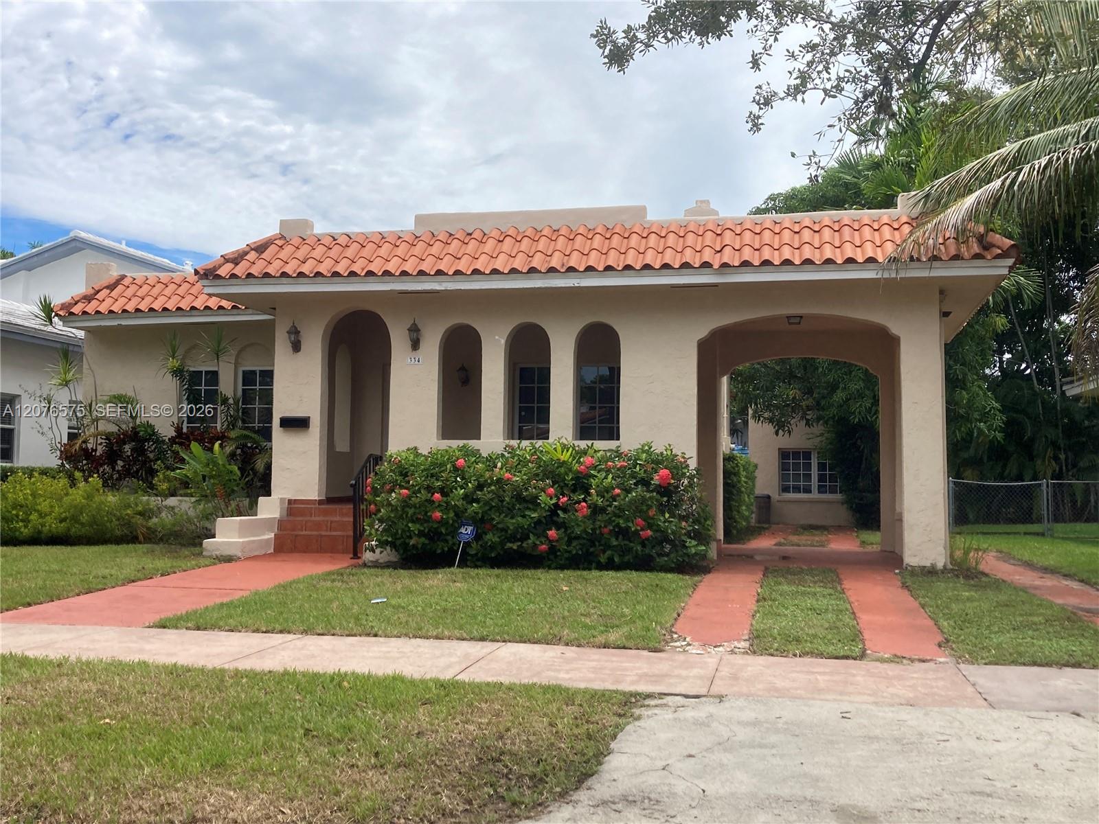 334 Alesio Ave — Photo 2