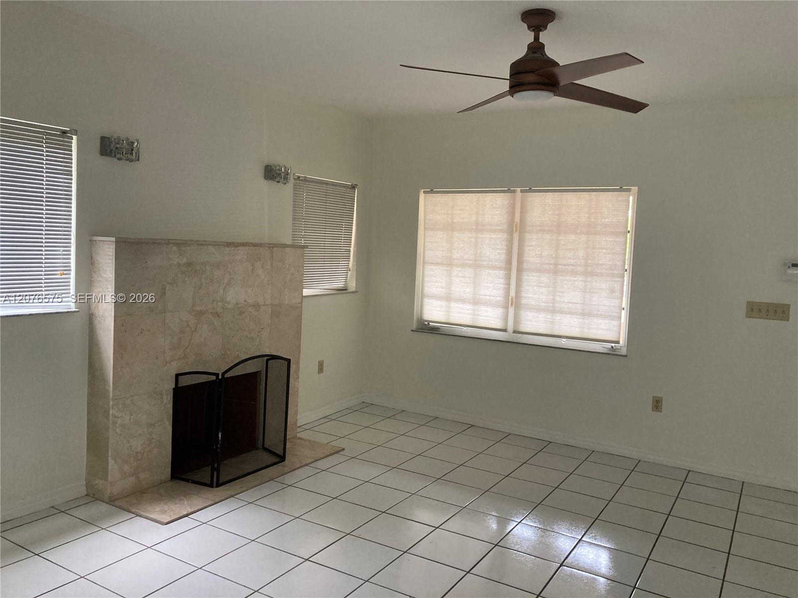 334 Alesio Ave — Photo 3