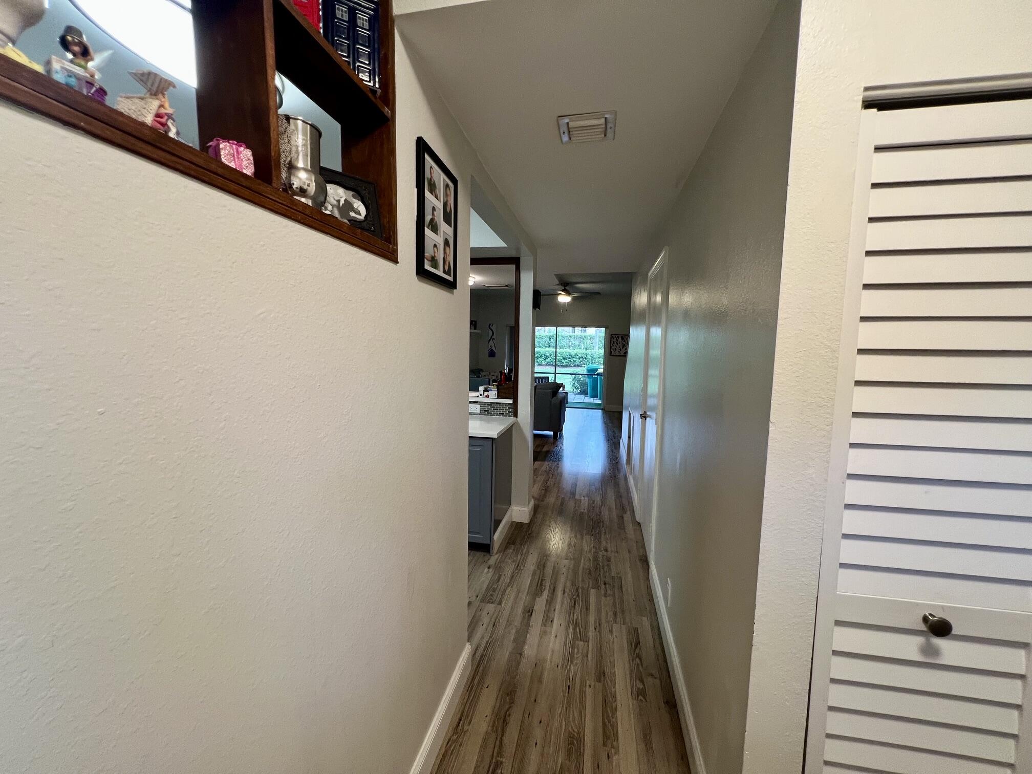 7844 Dixie Beach Circle — Photo 2