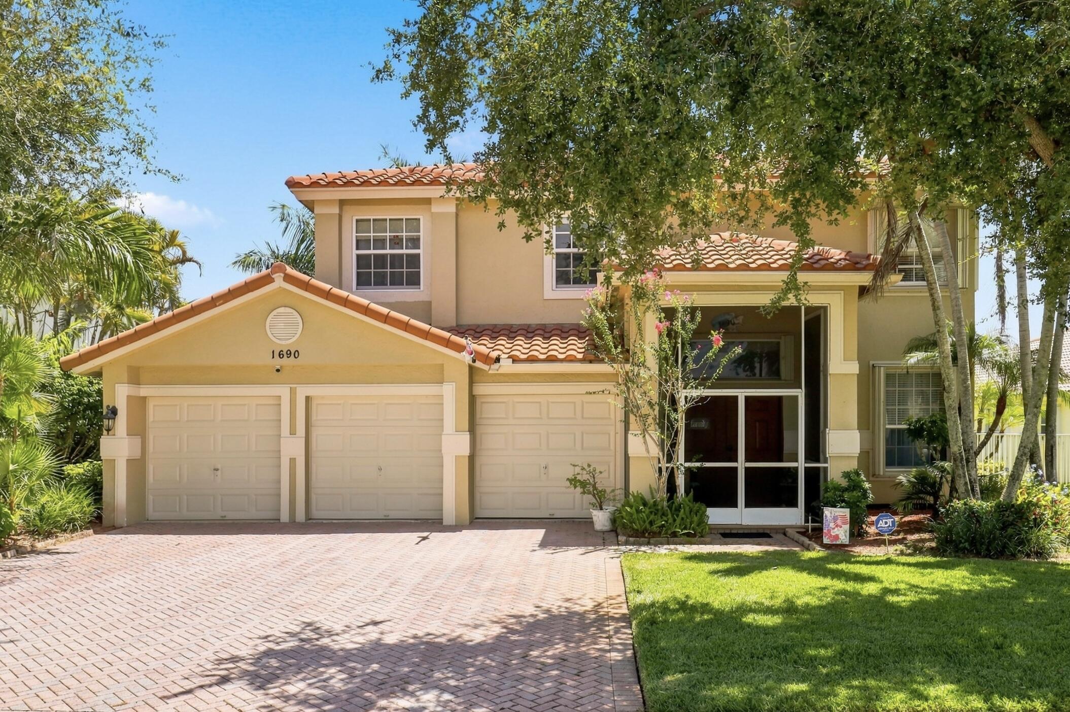 1690 Corsica Drive — Photo 2