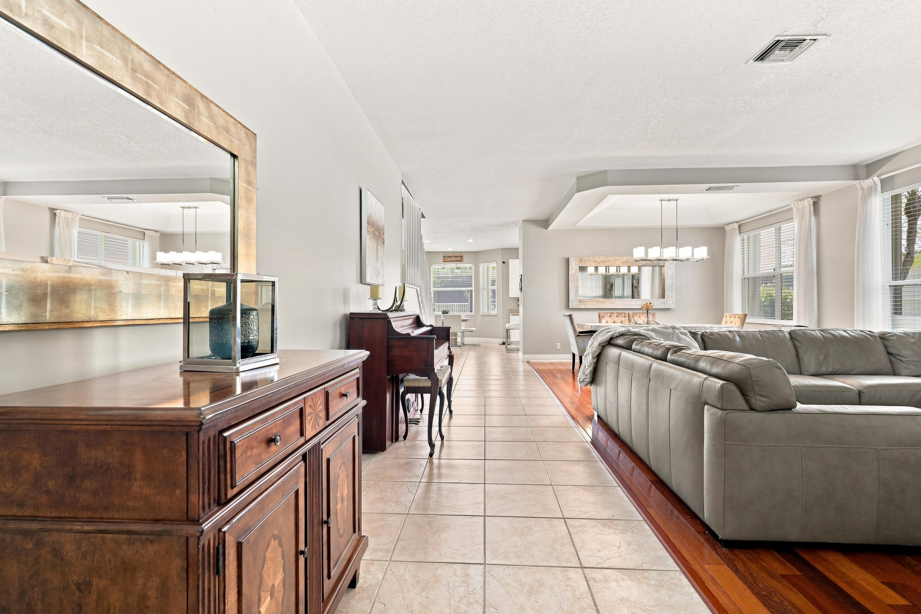 1690 Corsica Drive — Photo 4