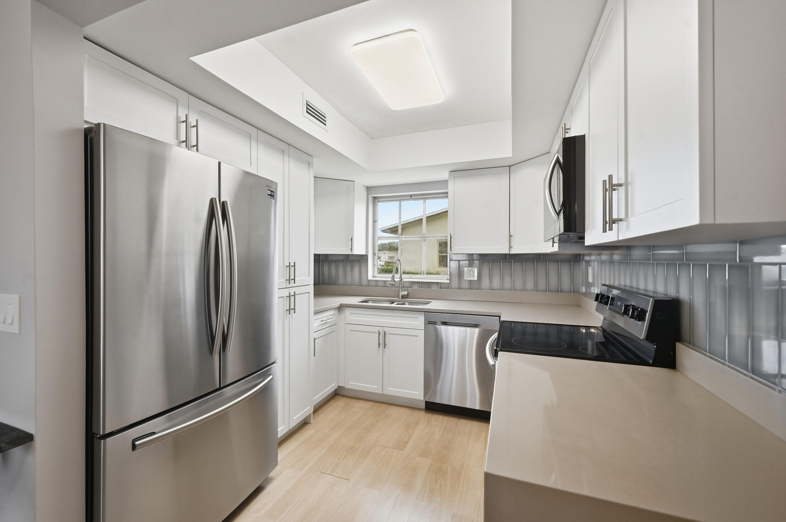 2680 Barkley Drive E # C — Photo 2