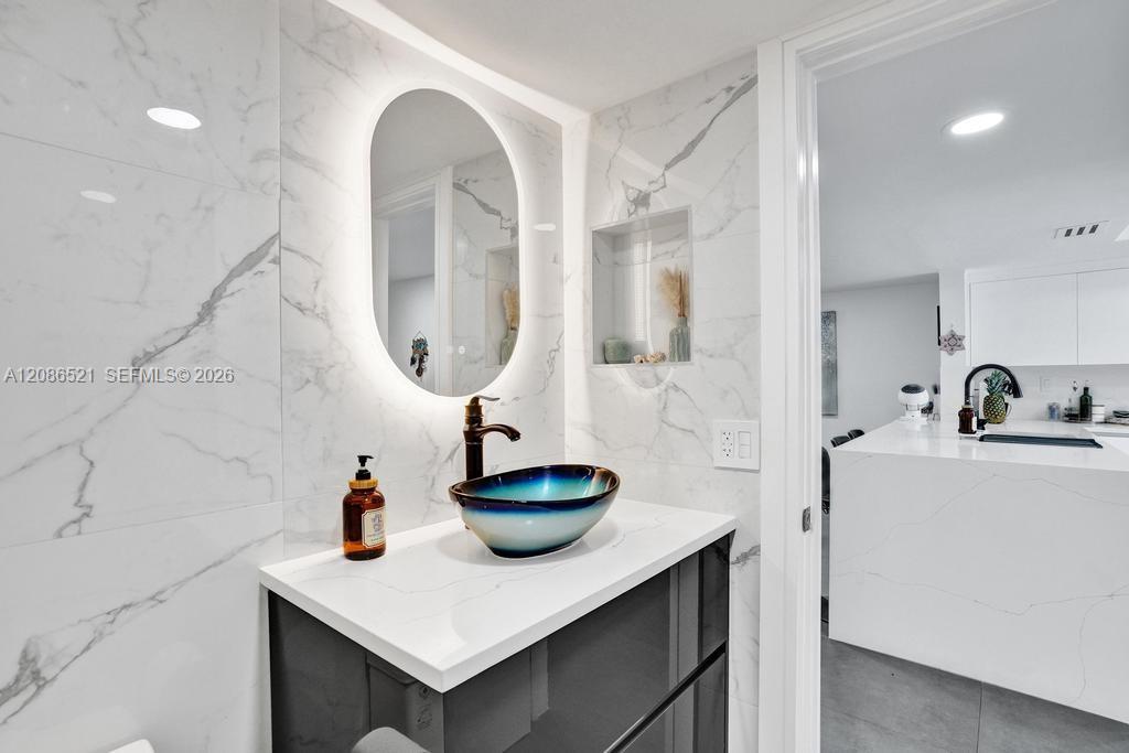 2723 NE 164th St # 77 — Photo 5