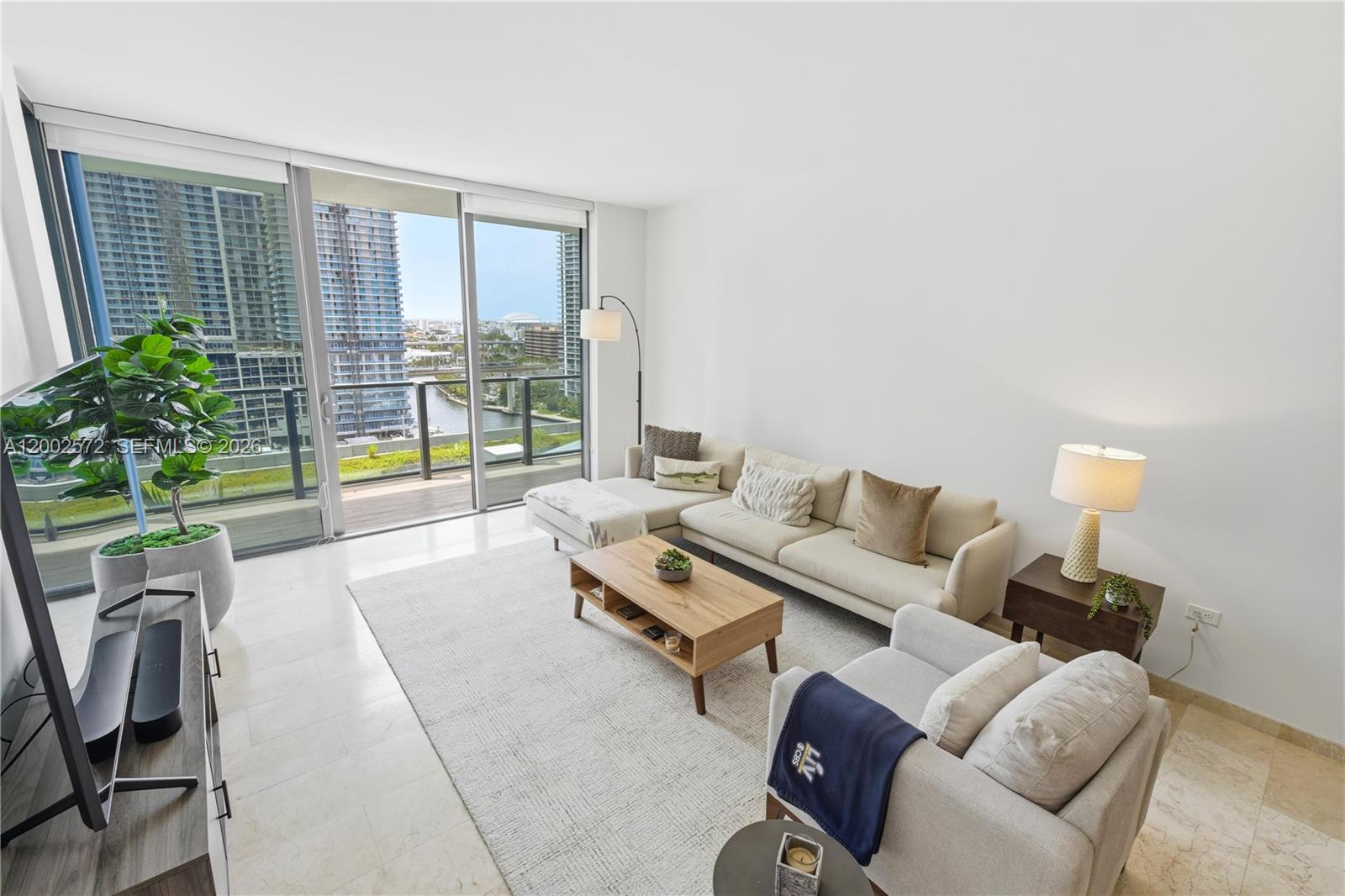 68 SE 6th St # 1106, Miami FL 33131